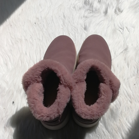 Skechers FLuffy Pink Winter Boot Size7.5 - Picture 1 of 5
